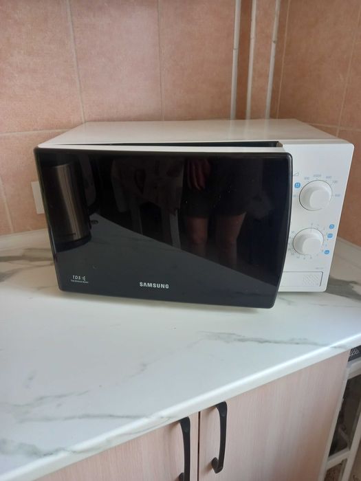 Микровалновка SAMSUNG