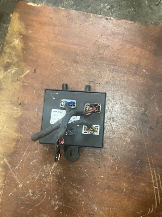 Renault clio 4 2015година 1.5dci Комфорт модул