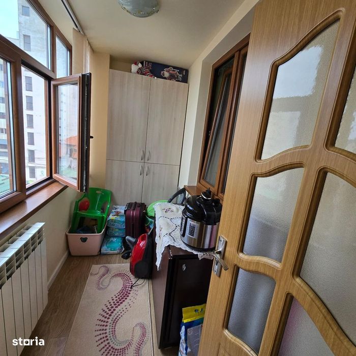 Vând apartament cu 4 camere ultracentral