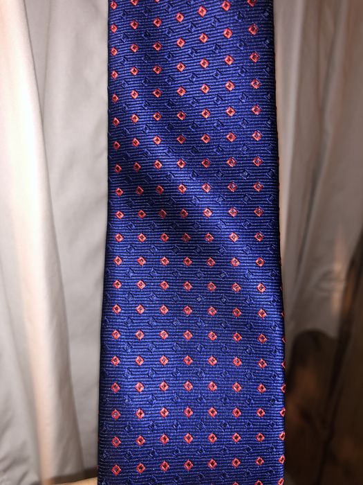 Абитуриентски костюм