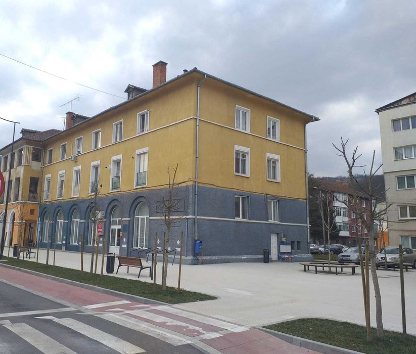 Apartament cu 3 camere Lunca Pomostului, Str George Enescu