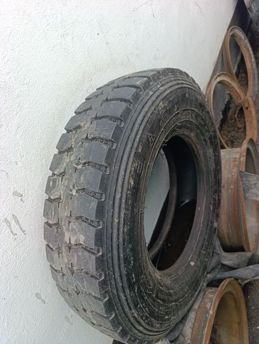 Резина на 16 полукарьерка