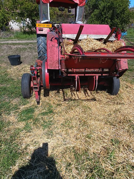 Presă mică de balotat