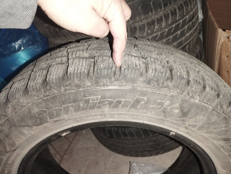 Продам комплект зимних колес