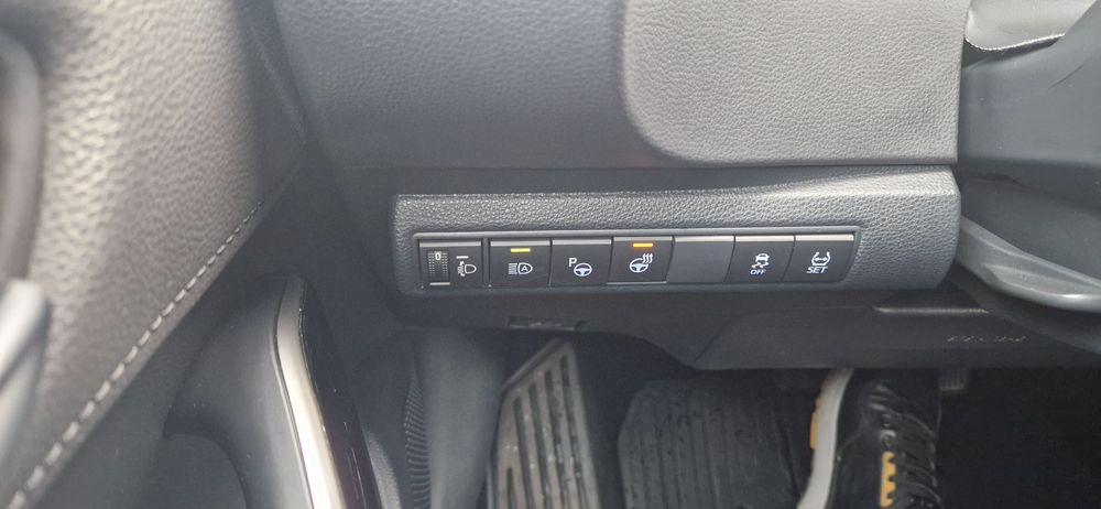 Toyota Corola Hybrid Sedan Exclusive