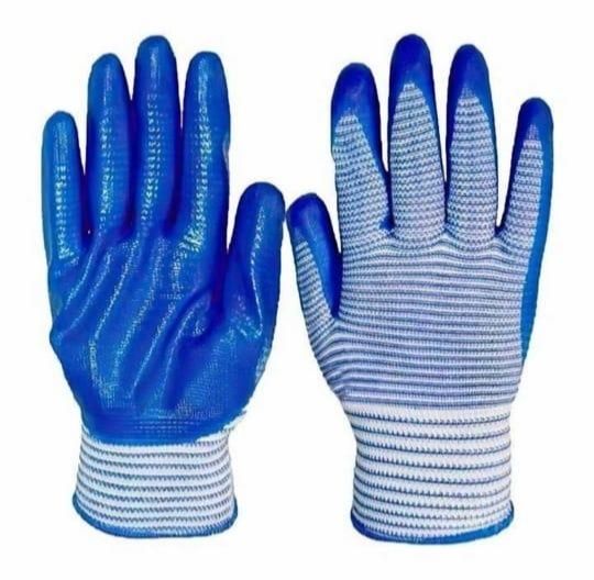 Перчатки рабочие в разных