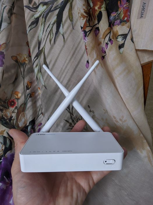 Продаю Wi-Fi роутер ipTIME N604Plus-i