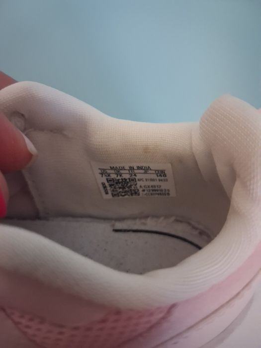 Сандали Nike Jordan, Adidas и маратонки