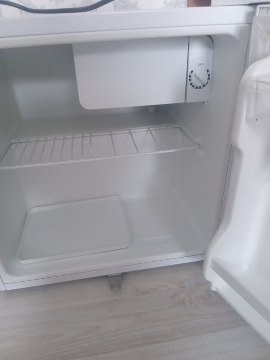 Продам маленький холодильник