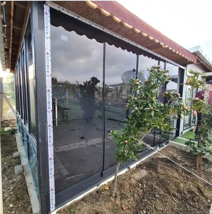 Безпрофилно остъкляване за тераси, балкони и веранди