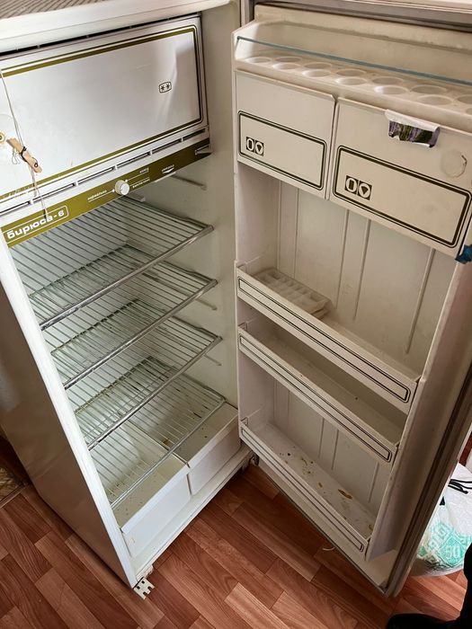 Продам  холодильник  рабочий б/у  бирюса 6