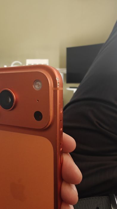 Продам iPhone 17 pro 256gb esim