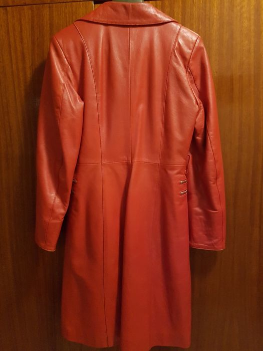 Червено манто от естествена кожа