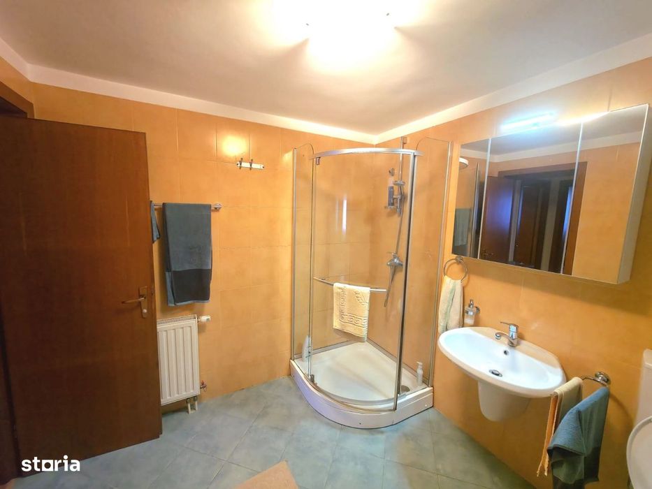 Casa superba, orizont-Livezeni, 920 mp teren
