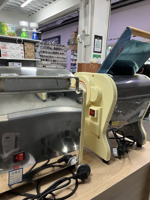 Тестораскаточная машина + тестомес