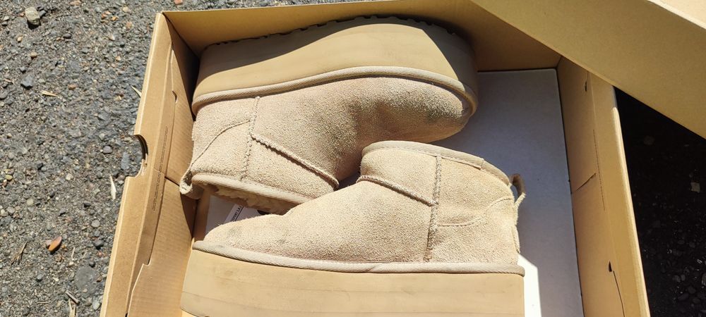 UGG Classic Ultra Mini Platform marimea 36
