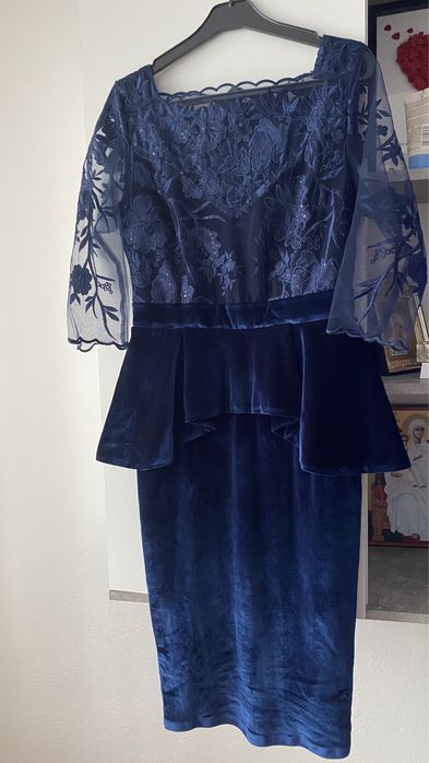 Rochie din catifea cu dantela si pelplum in talie bleumarin