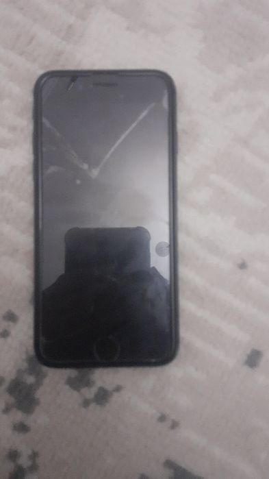 2 телефона айфон и самсунг