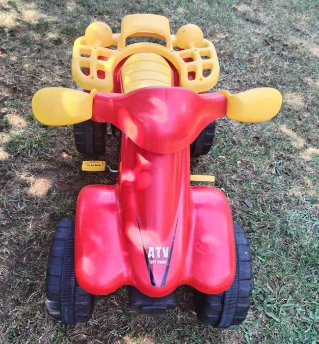 Детско АТВ четириколка с верига и педали като колело