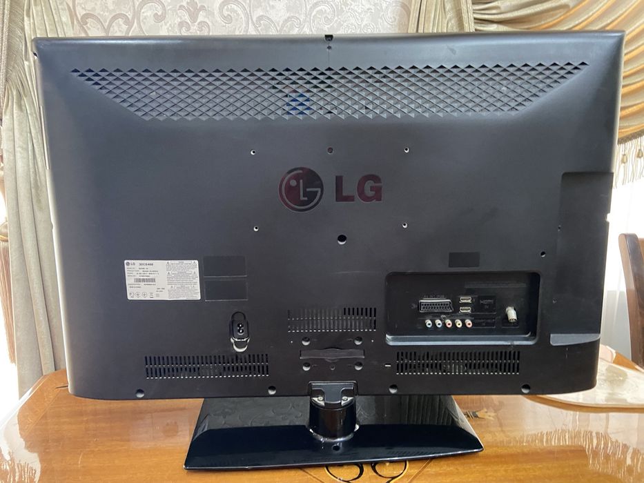 LG 32” LED телевизор 32CS460, полностью рабочий, отличное состояние