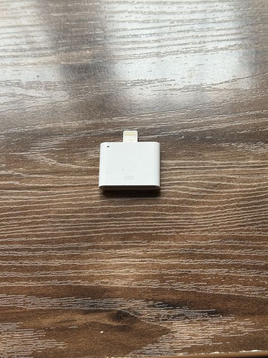 Apple адаптер А1468