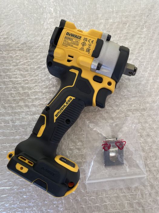 DeWALT DCF 921 XR Masina De Insurubat Cu Impact, Cu Patrat De 1/2,  Original Nou !