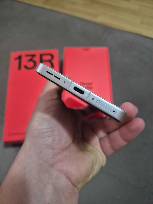 OnePlus 13R 256GB 12GB Ram ca nou in cutie