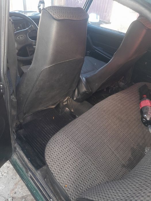 Продам машину ..