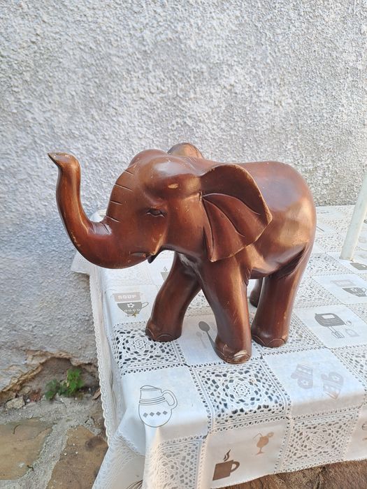 Дървен слон сувенир