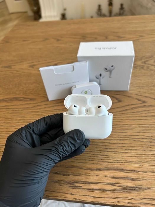 AirPods Pro 3 – Noi, sigilate, cu cutie și accesorii