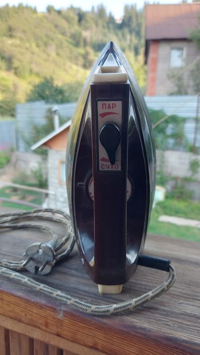 Утюг советский 1983г.