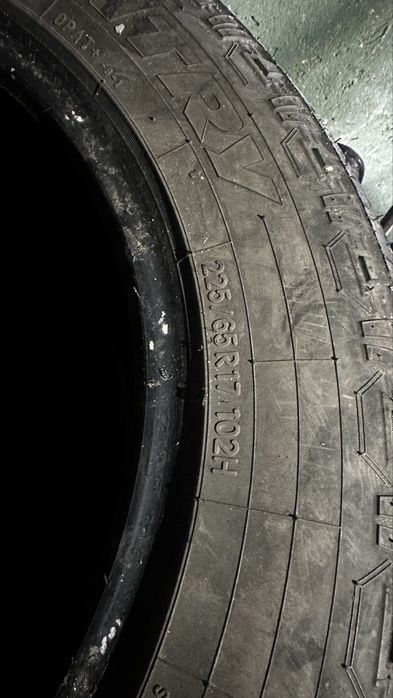 Продам комплект резины r17
