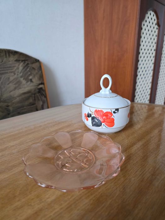 Посуда из СССР  хрусталь салатница сахарница ёмкости керамика