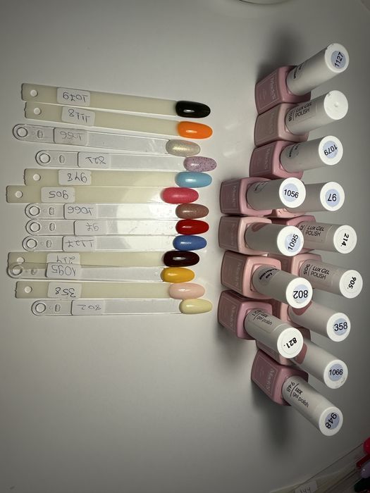 Продавам гел лакове