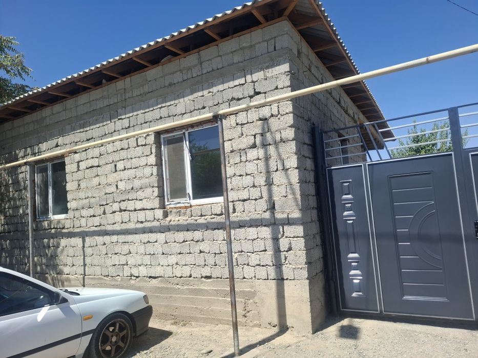 Үй сатылады. М. Толебаев көшесі 91 үй