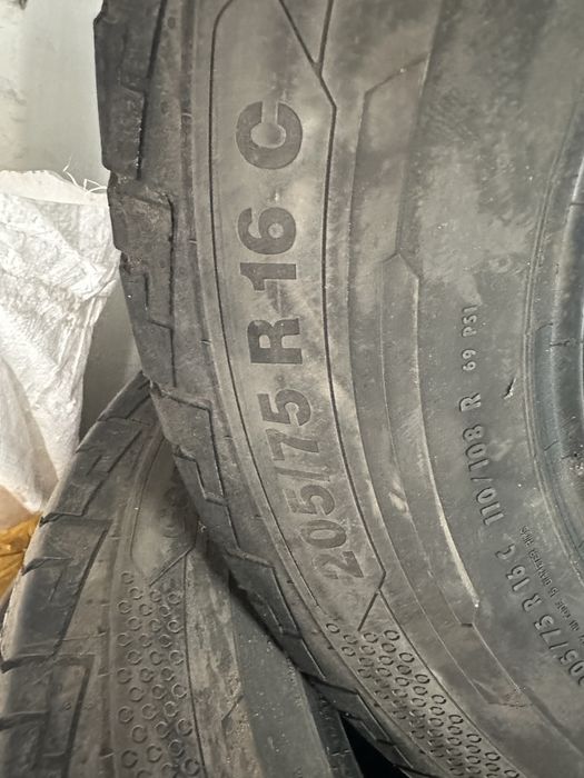 Резина шины от или на Спринтер