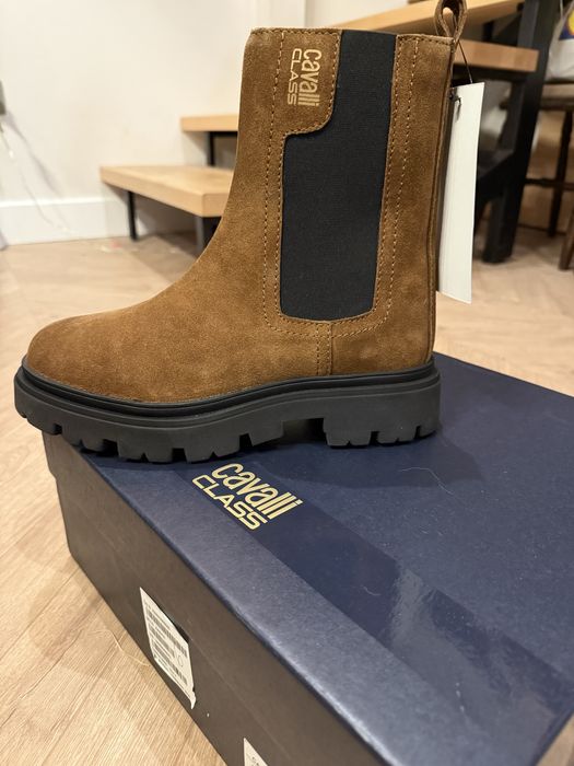 Нови ботуши cavalli class, естествена кожа