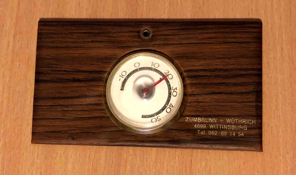 Termometru ornamental - ideal pentru birouri sau livinguri