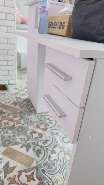 Продавам професионално оборудване за салон!