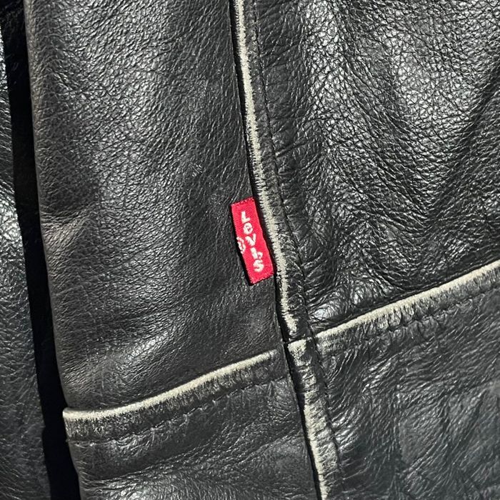 Кожаная  куртка  LEVI’S