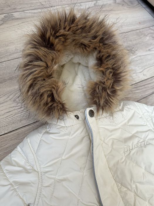 Продам зимний комбинезон для девочки