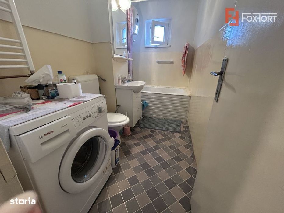 Apartament cu 3 camere de vanzare - Girocului