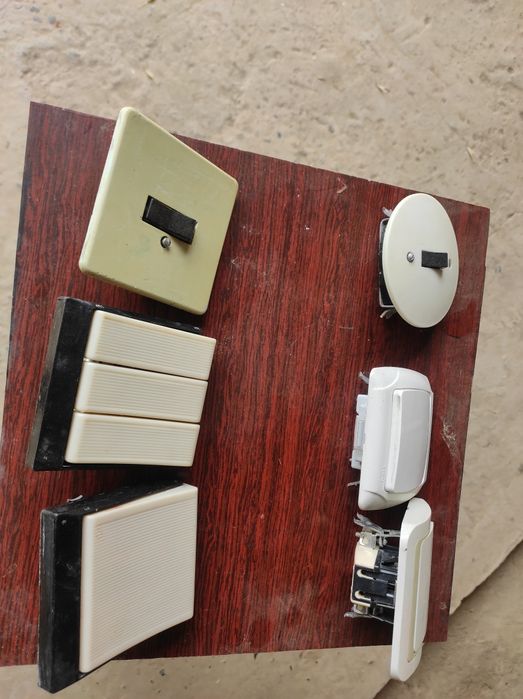 Выключатели и розетки