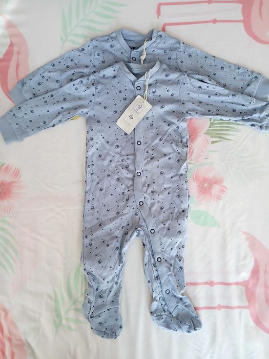 Продавам нови бебешки дрехи