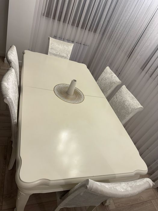 Продам стол и стулья