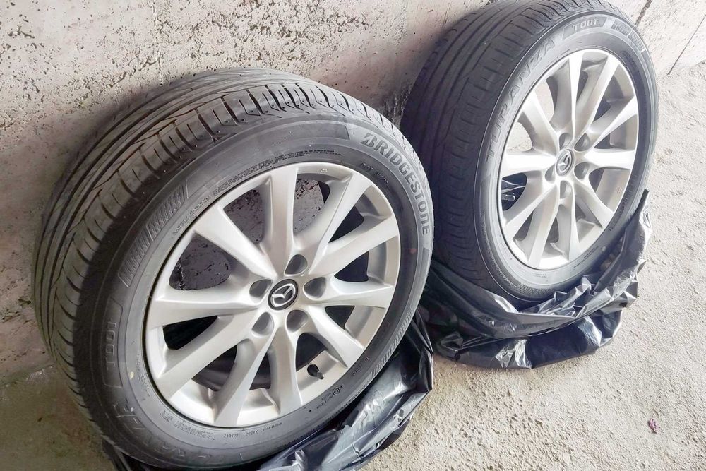 Mazda джанти 17" с летни гуми - 4 бр.