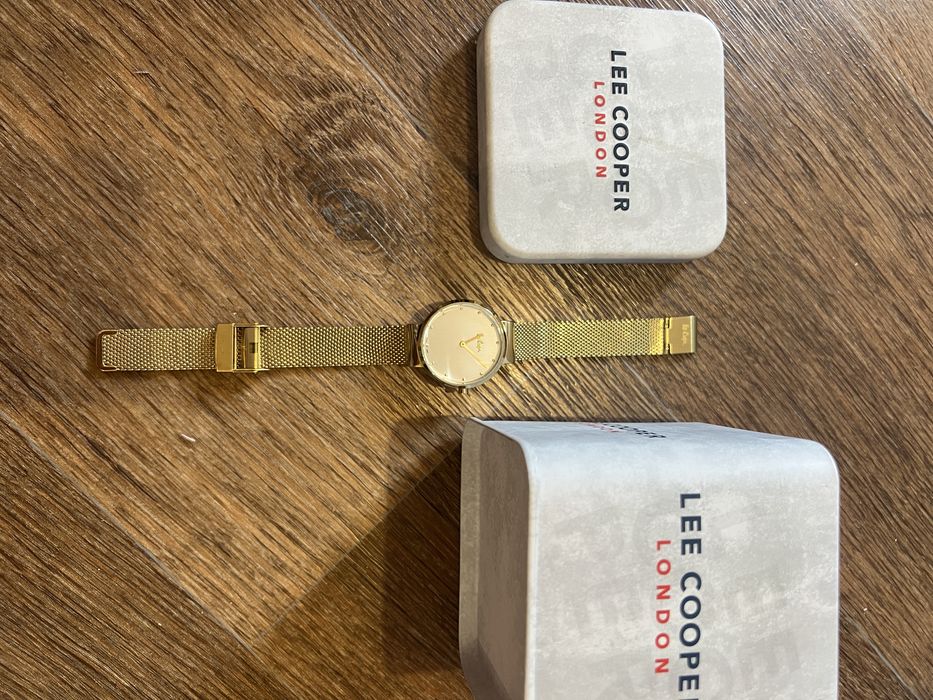 Продаю НОВЫЕ часы