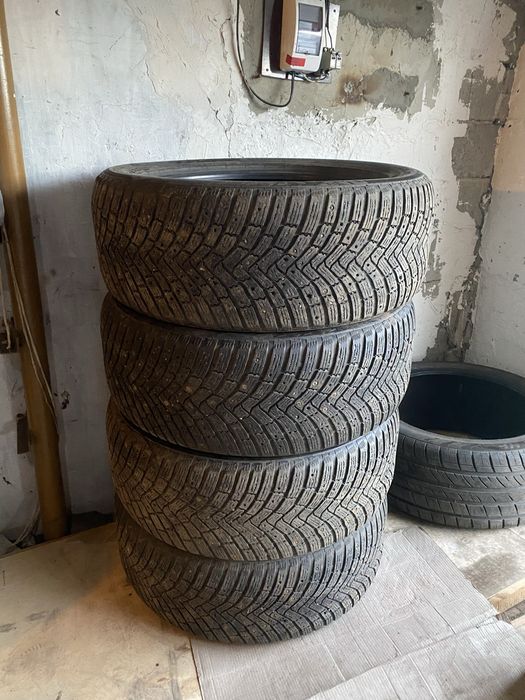 Зимняя резина Continental 275/50/R21
