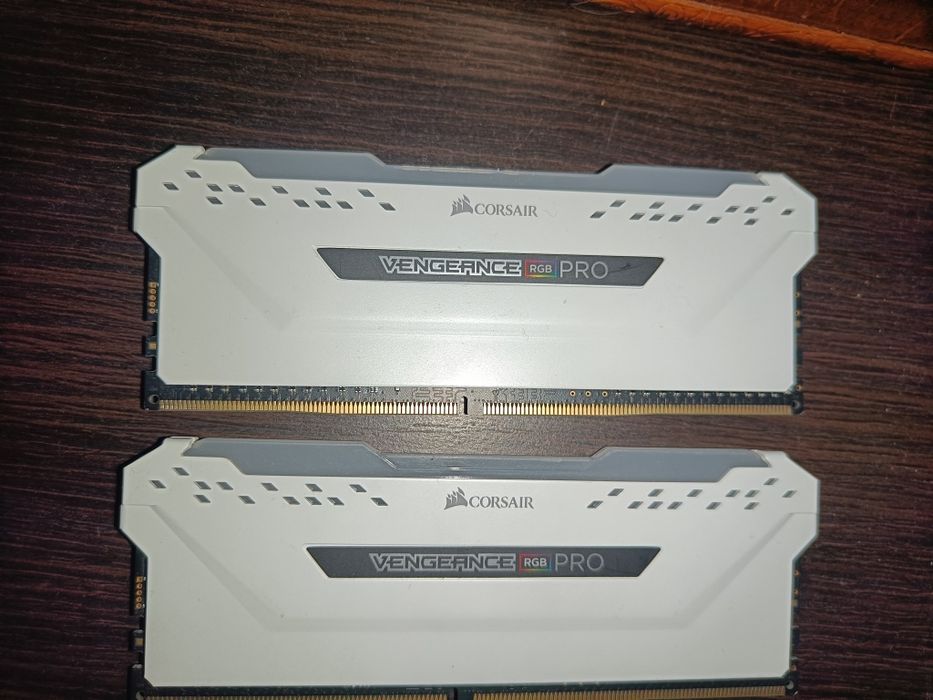 Ddr4 3200 rgb  2x 8gb rgb