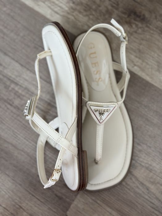 Дамски сандали GUESS